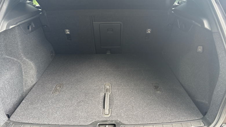 Volvo XC40 2.0 B3P Plus Black Edition 5dr Auto Petrol Estate